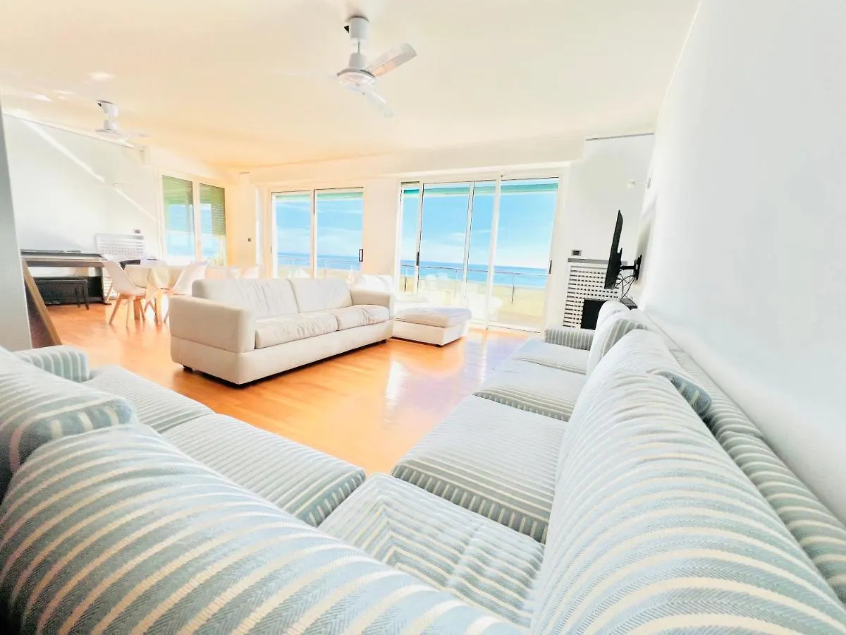 Suite Seaside Home - Fronte Mare Con Piscina Ospedaletti