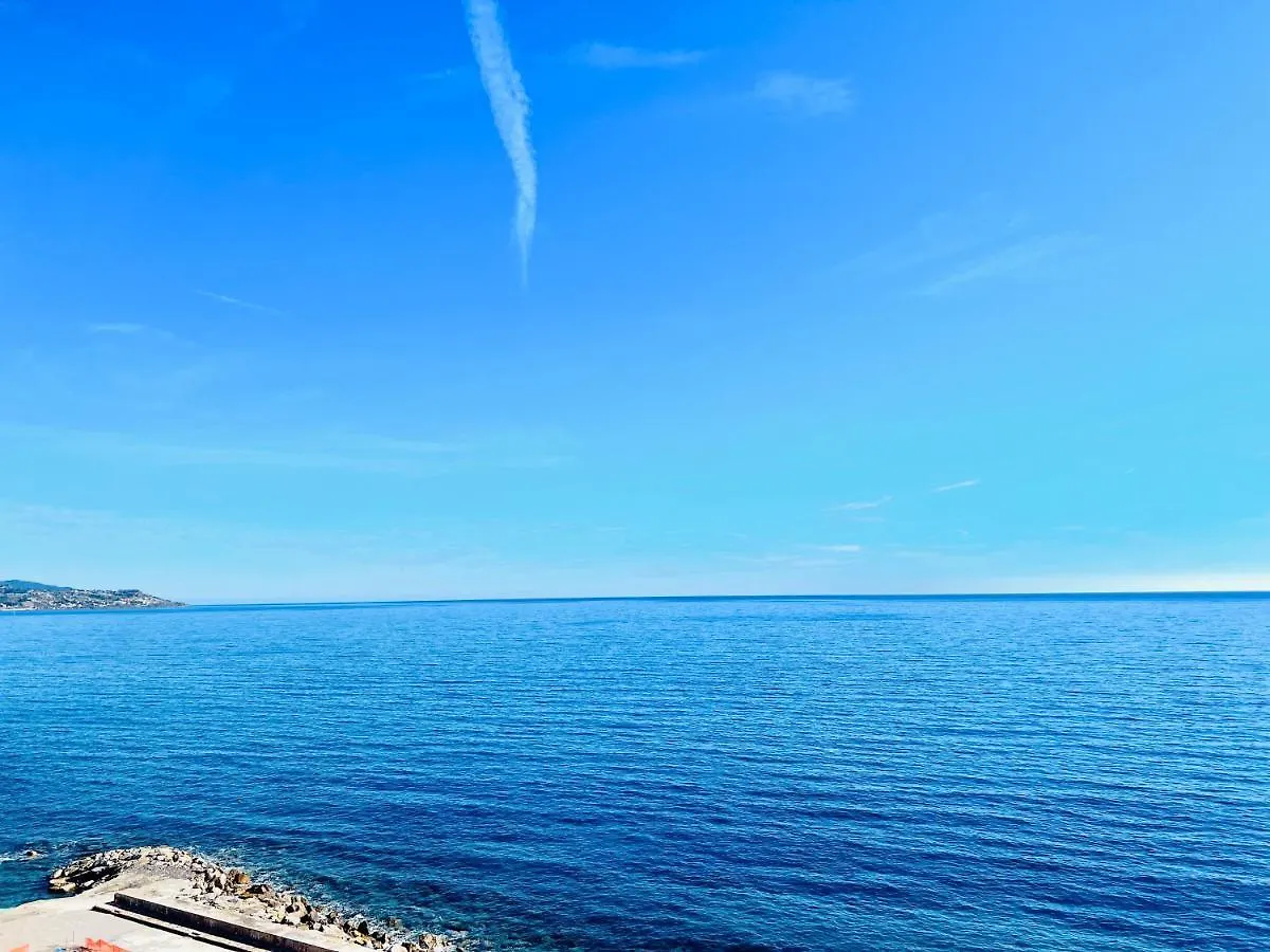 Suite Seaside Home - Fronte Mare Con Piscina Ospedaletti