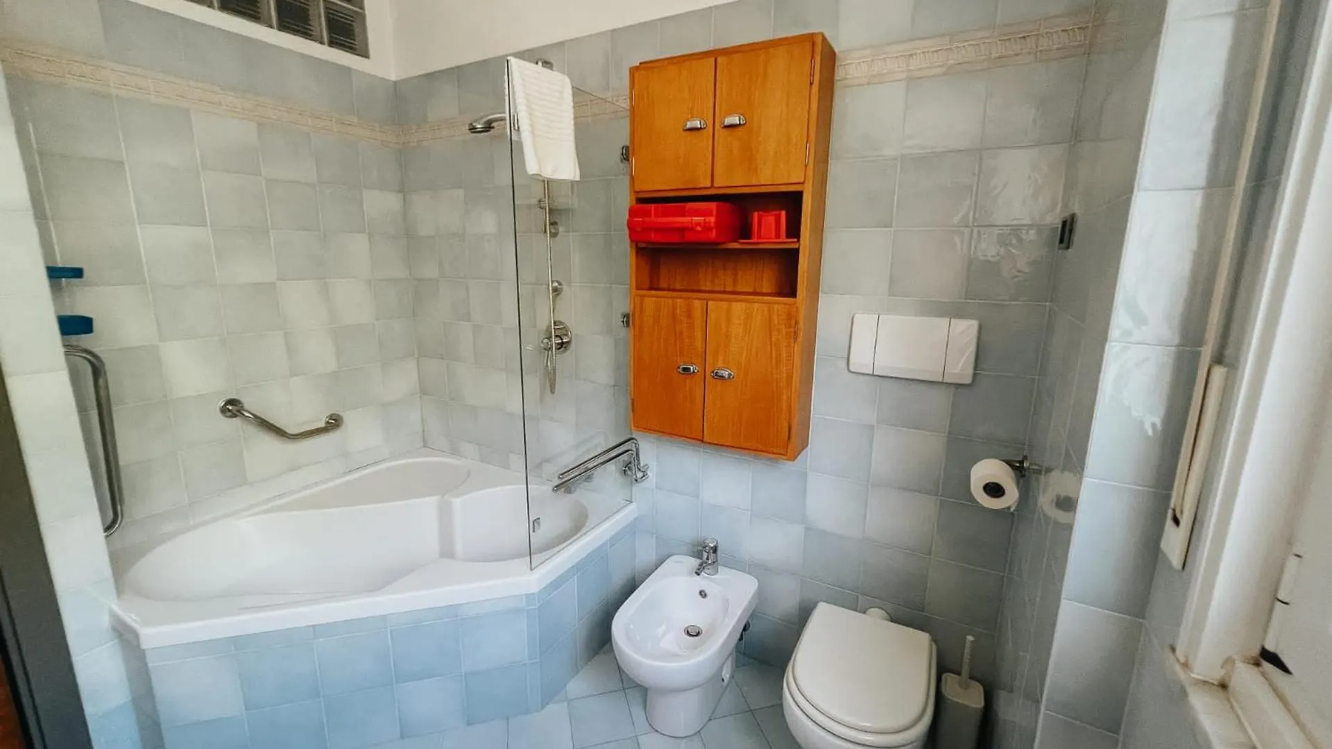 Suite Seaside Home - Fronte Mare Con Piscina Ospedaletti Italy