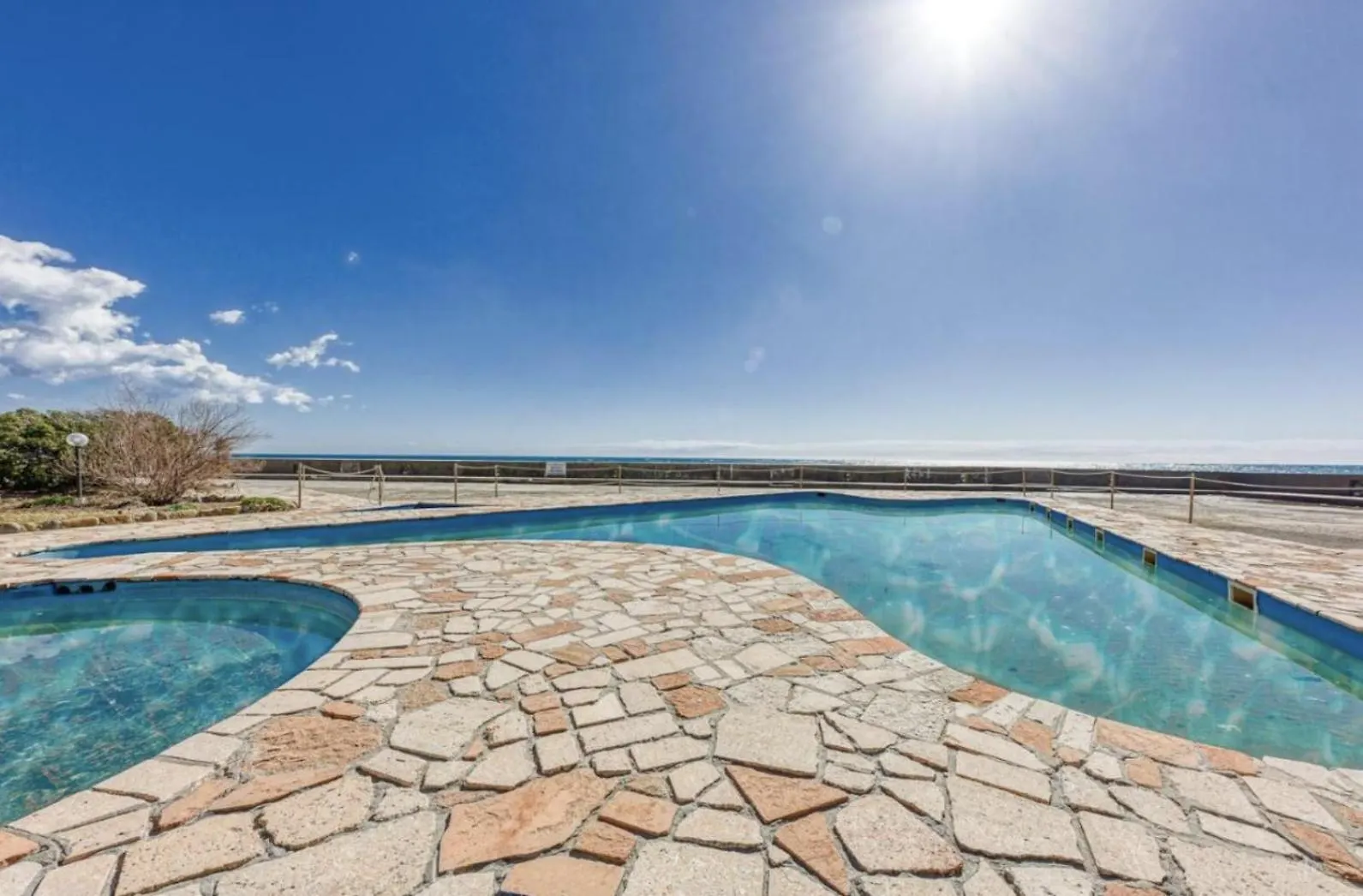 Suite Seaside Home - Fronte Mare Con Piscina Ospedaletti