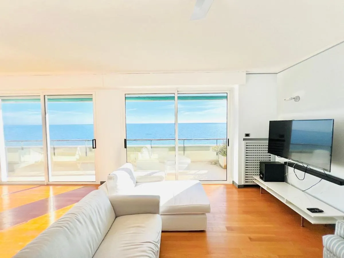 Apartment Suite Seaside Home - Fronte Mare Con Piscina Ospedaletti
