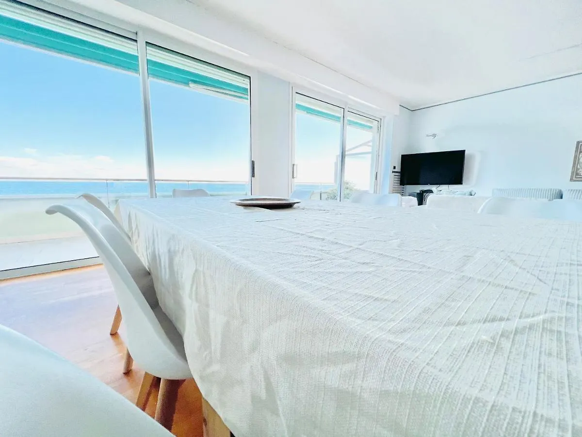 Suite Seaside Home - Fronte Mare Con Piscina Ospedaletti Italy