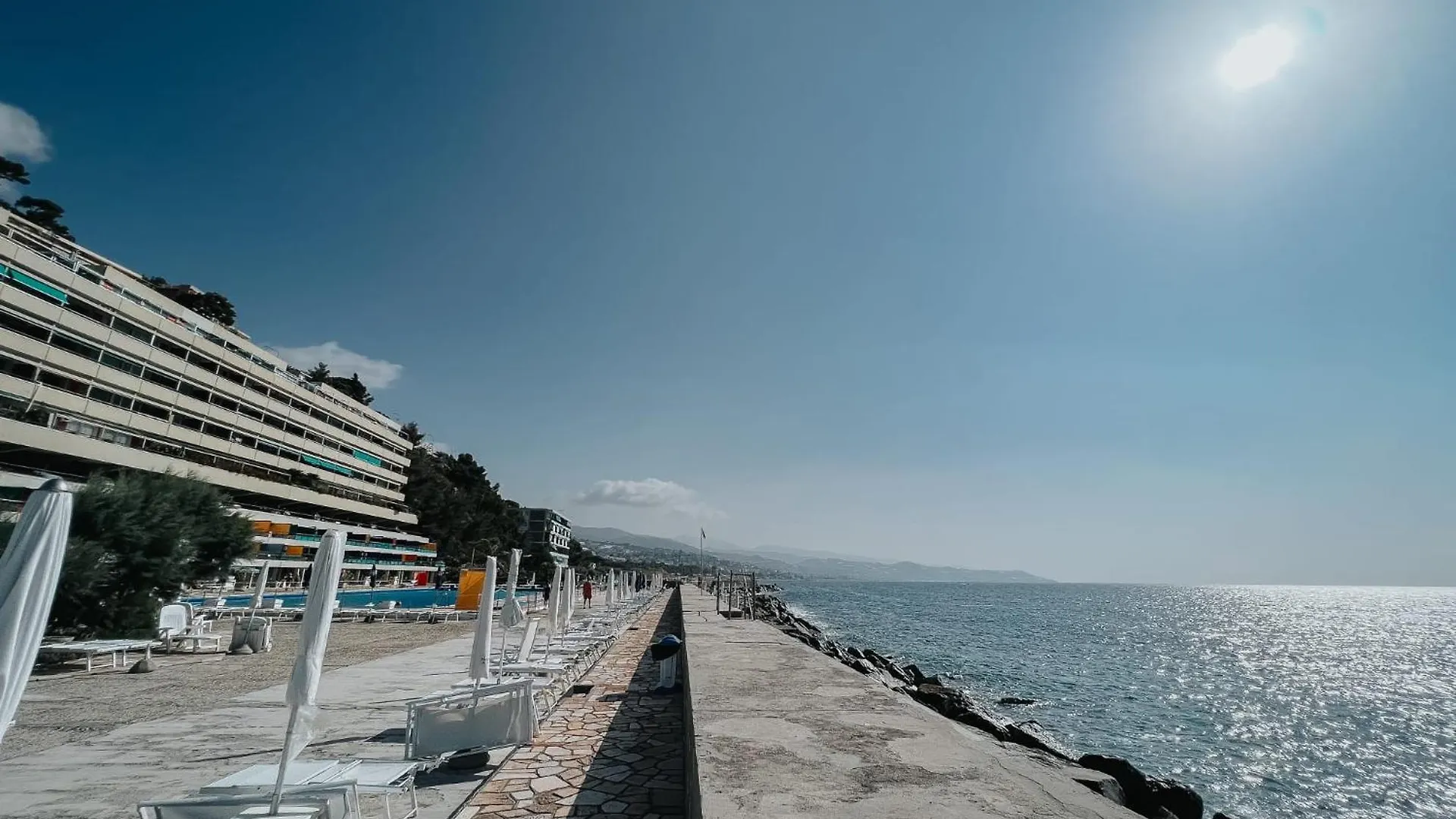 Apartment Suite Seaside Home - Fronte Mare Con Piscina Ospedaletti Italy